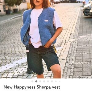 Bundle: designer vest + 2 lululemon tops